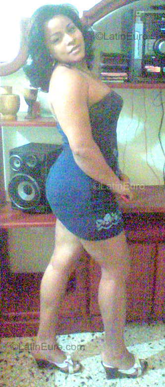 Date this pretty Dominican Republic girl Rocio from Santo Domingo Este DO47