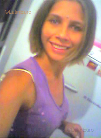 Date this lovely Brazil girl Alessandra from Campo Grande BR93