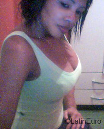 Date this sensual Brazil girl Liliany from Cariacica BR117