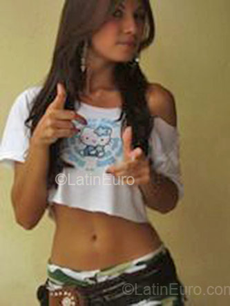 Date this athletic Brazil girl Gyovanna from Porto Alegre BR127