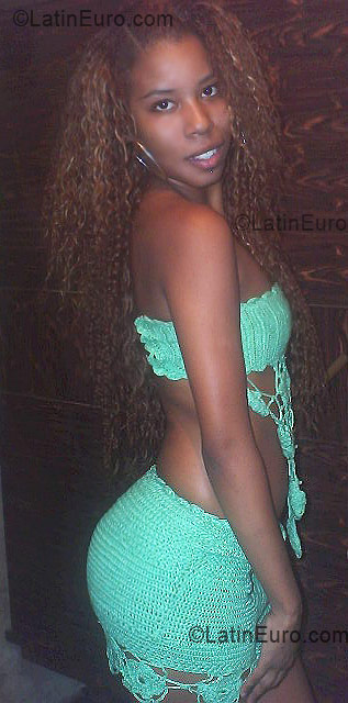 Date this athletic Brazil girl Indiana from Sao Goncalo BR138