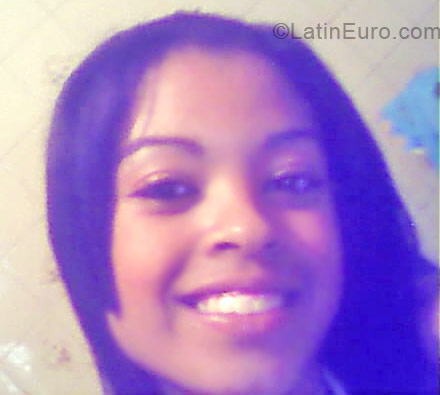 Date this nice looking Brazil girl Karolina from Sao Paulo BR153