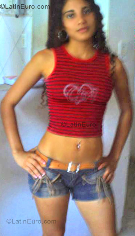 Date this fun Brazil girl Camila from Salvador BR177