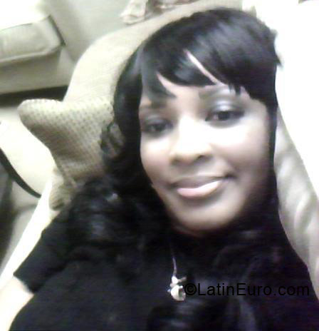 Date this passionate United States girl Coleendt from Newark US140