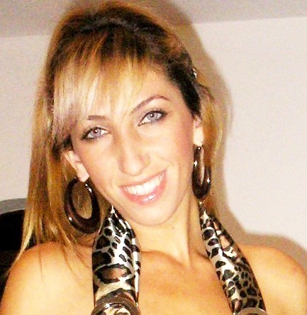 Date this hot Brazil girl Cristiane from São Pedro BR257