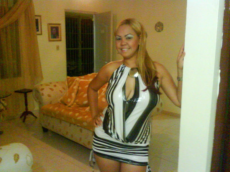 Date this athletic Dominican Republic girl Sweetland from Santiago De Los Caballeros DO270