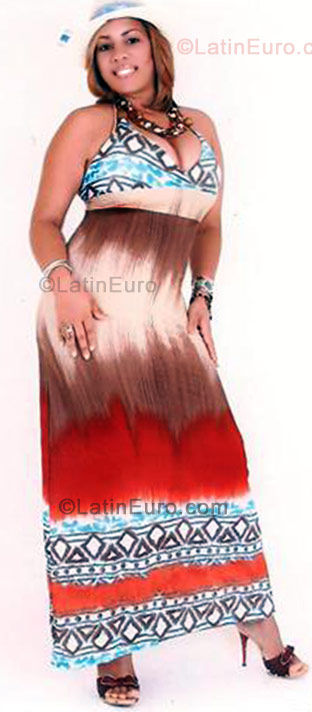 Date this georgeous Dominican Republic girl Ruth from Santo Domingo DO357