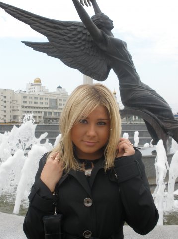 Date this charming Russia girl Kis81 from Ruem RU4