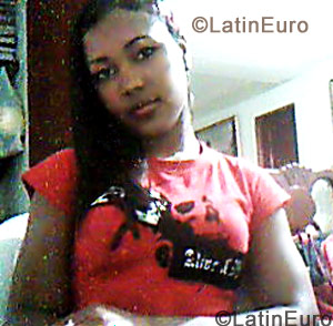 Date this passionate Dominican Republic girl Damaris Inmaculada from Santo Domingo DO472