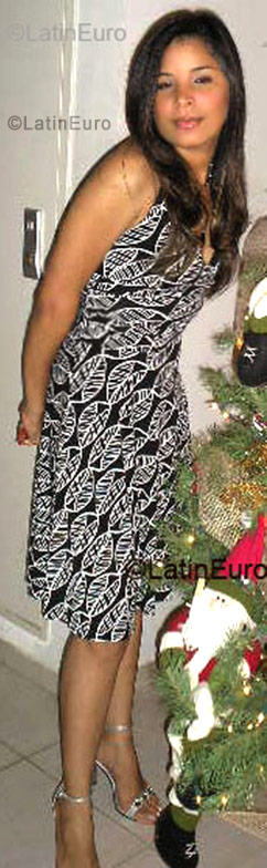 Date this lovely Dominican Republic girl Ircania from La Vega DO486