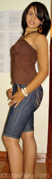 Date this voluptuous Dominican Republic girl Angelie Stephania from Salcedo DO699