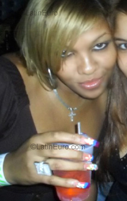 Date this passionate Dominican Republic girl Jennifer from Santiago DO753