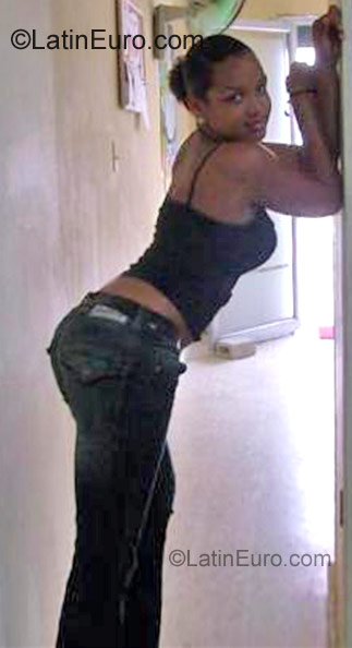 Date this stunning Dominican Republic girl Angela Marie from Santo Domingo DO774