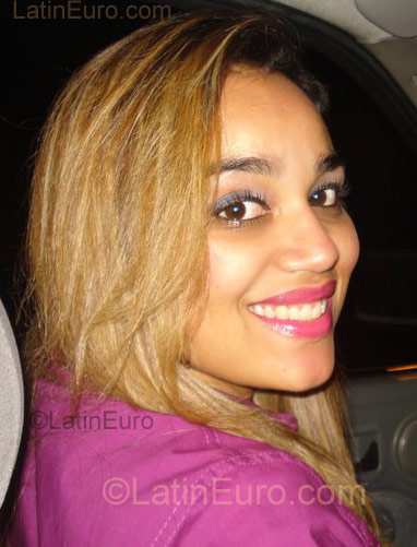 Date this good-looking Brazil girl Glaucia from Duartina BR1031