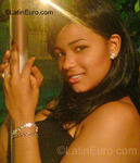funny Dominican Republic girl Laura Lorena from La Romana DO834