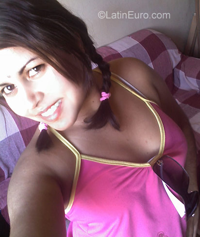 Date this attractive Brazil girl Jessica Pamela from Petropolis BR1075