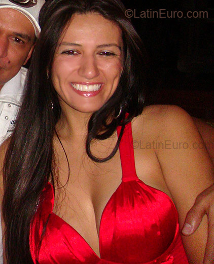 Date this exotic Brazil girl Vanessa from Belo Horizonte BR1116