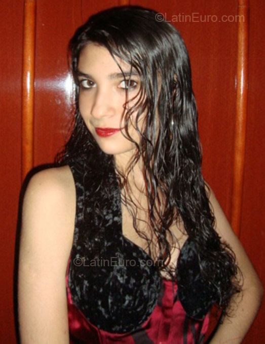 Date this gorgeous Brazil girl Vanessa from Rio De Janeiro BR1147