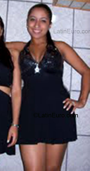 Date this sensual Brazil girl Cristiane from Blumenau BR1239