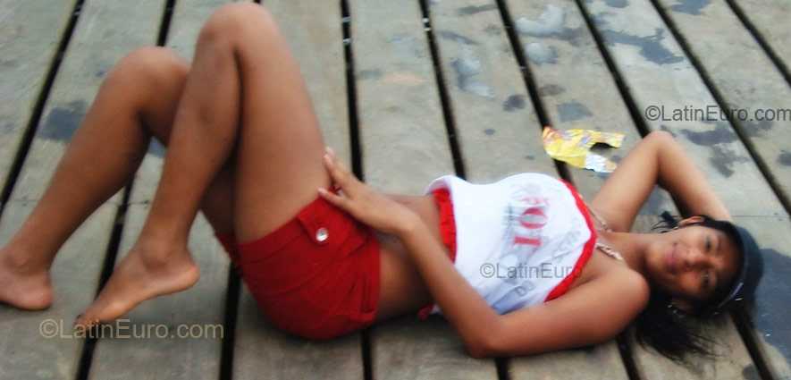 Date this attractive Brazil girl Rosilene from Montividiu BR1274