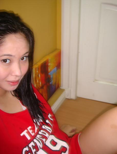 Date this happy Philippines girl SincereLyka from Valencia City PH84