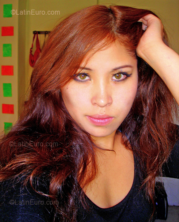 Date this good-looking Peru girl Claudia Estefania Mercdes from Arequipa PE101