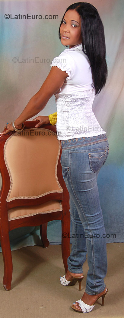 Date this passionate Dominican Republic girl Forangel from Santo Domingo DO1138