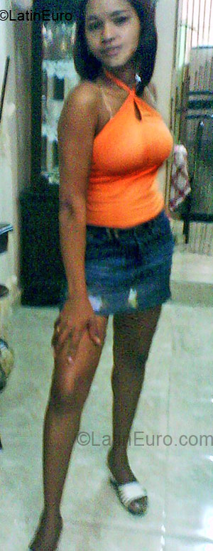 Date this happy Dominican Republic girl Milly Joseline from Santo Domingo DO1207