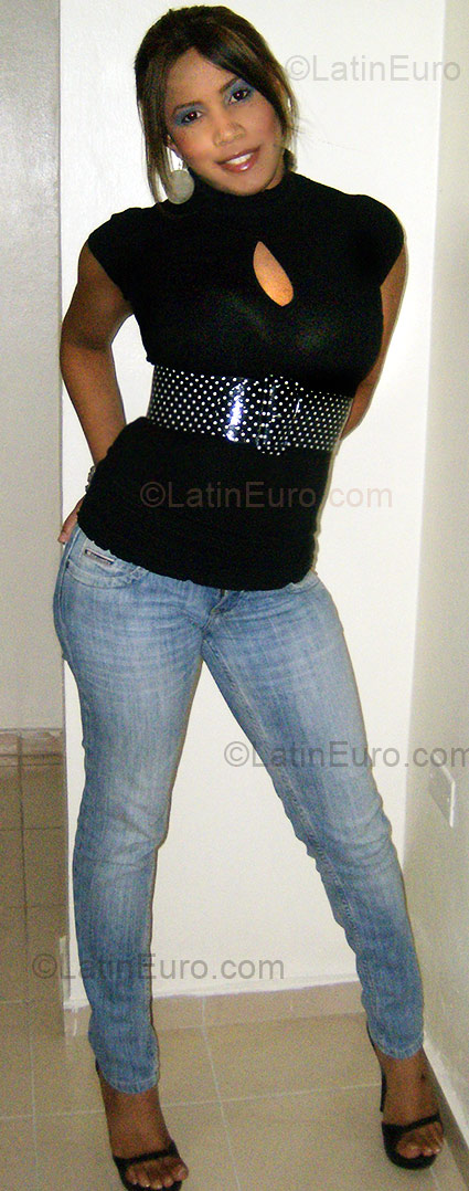 Date this delightful Dominican Republic girl Eridania nicaury from Santo Domingo DO1208