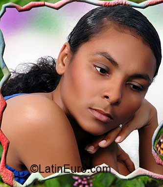 Date this voluptuous Dominican Republic girl Juana from San Cristobal DO1210
