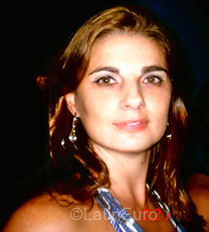 Date this sensual Brazil girl Ana Paula from Recife BR1437