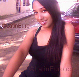 Date this hot Dominican Republic girl Antonia Corina from Santo Domingo DO1276