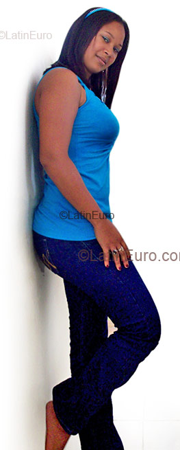 Date this happy Dominican Republic girl Yohanna from Santiago DO1277