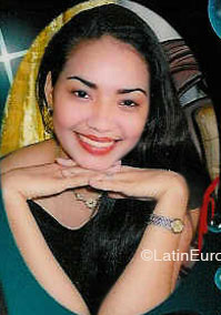 Date this tall Dominican Republic girl Alondra from Navarrete DO1295
