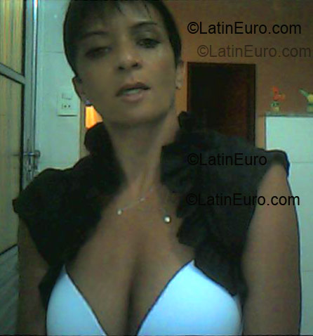 Date this hot Brazil girl Vilma from Sao Paulo BR1541
