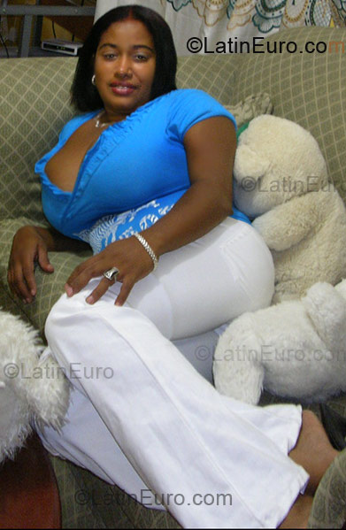 Date this foxy Dominican Republic girl Grace from  DO1433
