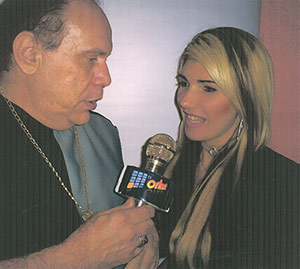 Date this voluptuous Brazil girl Akleia from Salvador BR1582