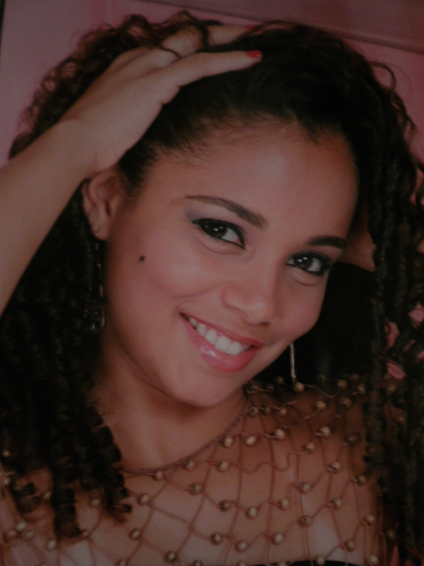 Date this hard body Brazil girl Smiley.bra from Rio De Janeiro BR1593