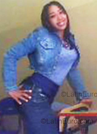 Date this young Dominican Republic girl Grey from Santo Domingo DO1518