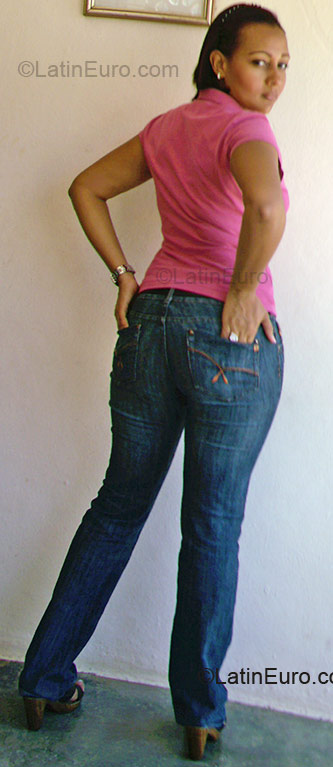 Date this sultry Dominican Republic girl Rosa from La Romana DO1590