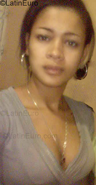Date this cute Dominican Republic girl Dariela from Santo Domingo DO1602