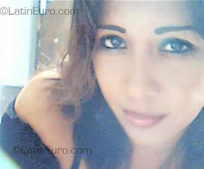 Date this hot Peru girl Maria Del Carmen from Lima 025 PE123