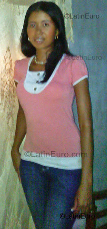 Date this delightful Dominican Republic girl Ana from Nagua DO1723