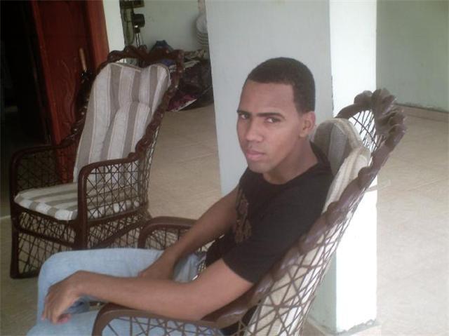 Date this happy Dominican Republic man Eri_pao123hotma from Santo Domingo DO1907