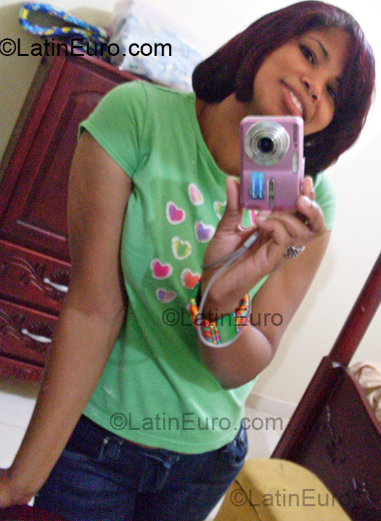 Date this exotic Dominican Republic girl Anyelina from San Cristobal DO1972