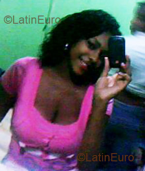 Date this voluptuous Dominican Republic girl Chamerys from Santiago DO2046