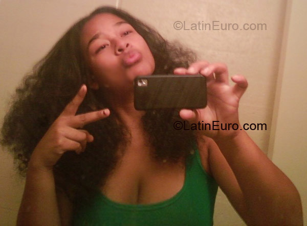 Date this gorgeous United States girl Preety_CARAMEL from Phoenix US4417