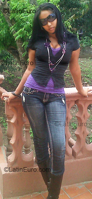 Date this tall Dominican Republic girl Rosy from Bonao DO2123
