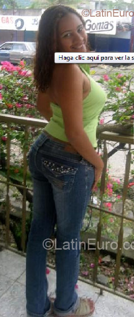 Date this hard body Dominican Republic girl Denisse patricia from Nagua DO2240