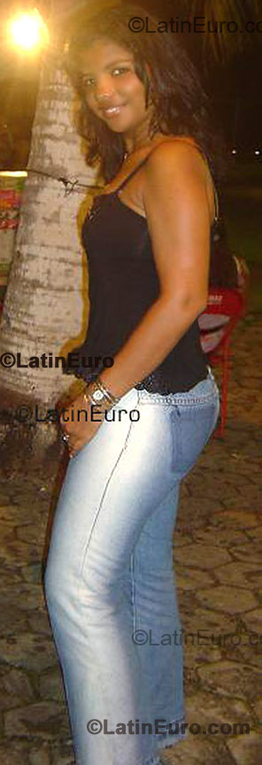 Date this hard body Brazil girl Vany from Imperatriz BR1959